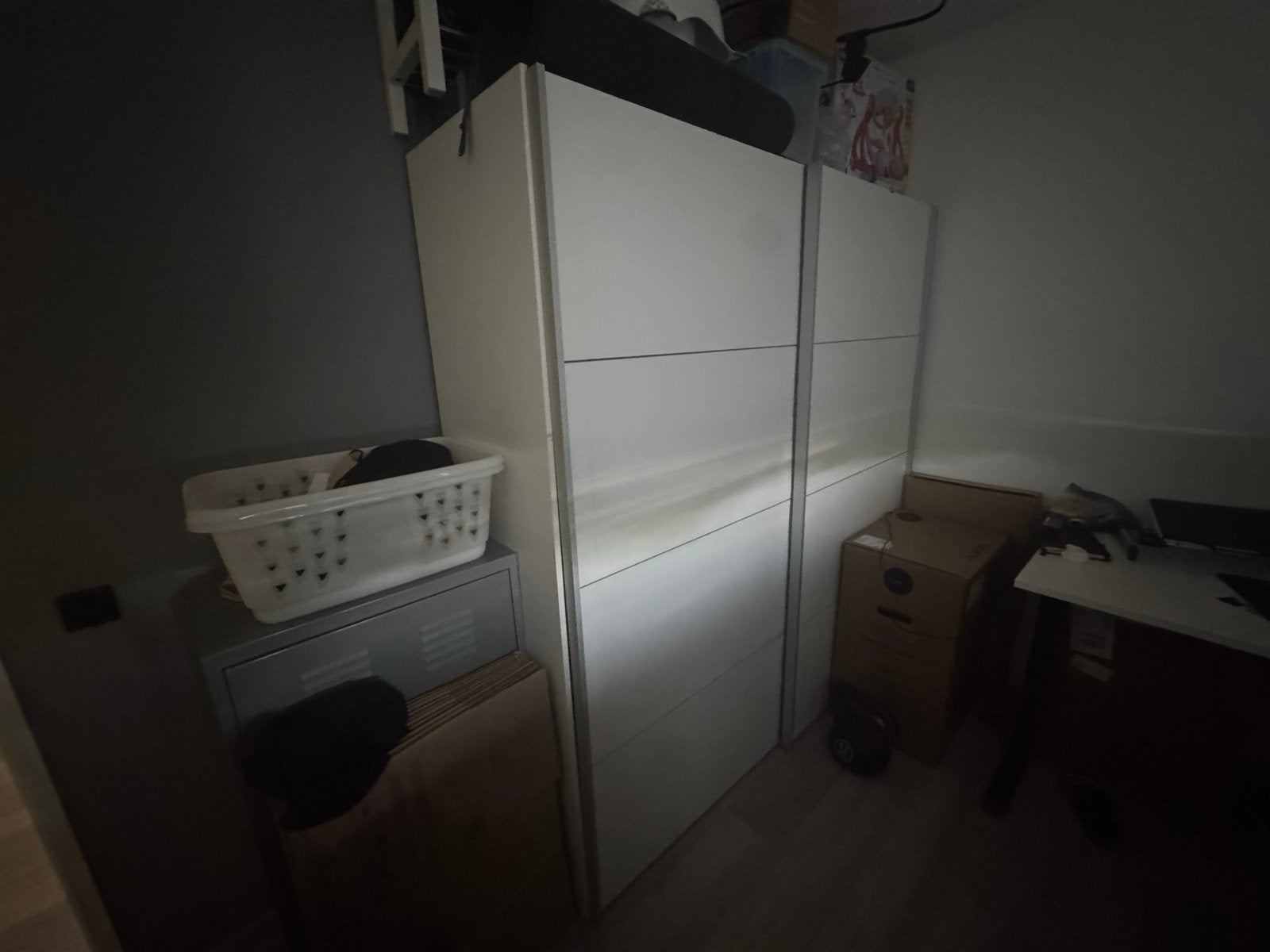Witte schuifdeurkast - Gebruikt maar nog functioneel, Huis en Inrichting, Kasten | Kledingkasten, Ophalen, Overige materialen