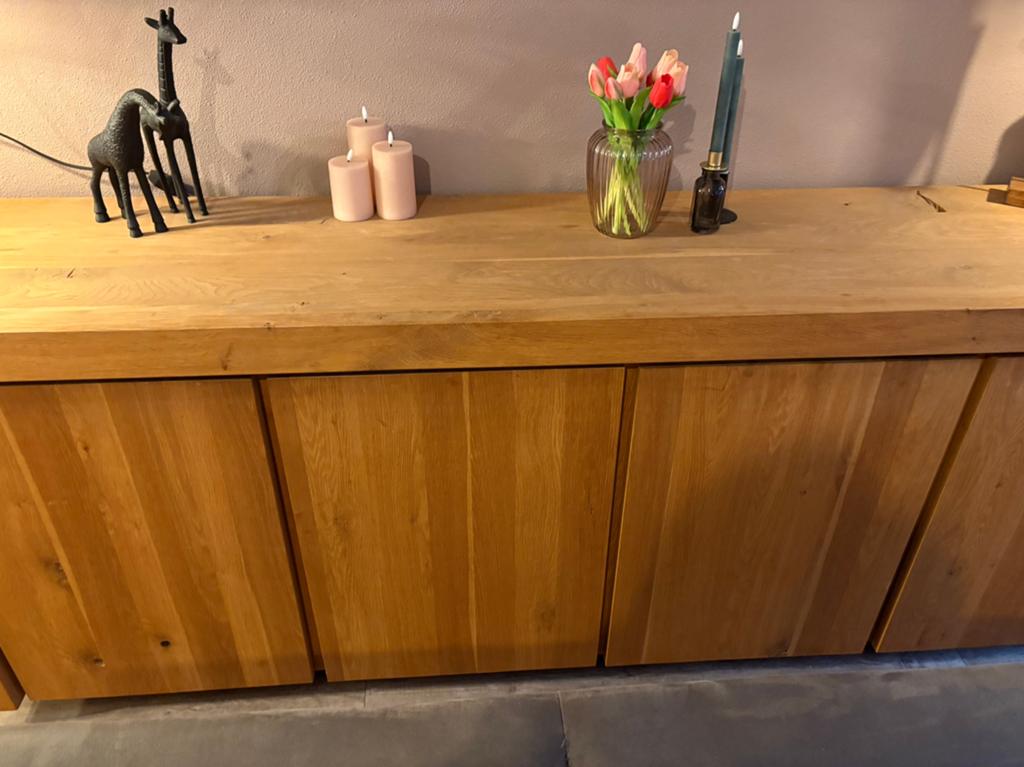 Eiken dressoir, Huis en Inrichting, Kasten | Dressoirs, Zo goed als nieuw, 200 cm of meer, 50 tot 75 cm, Ophalen