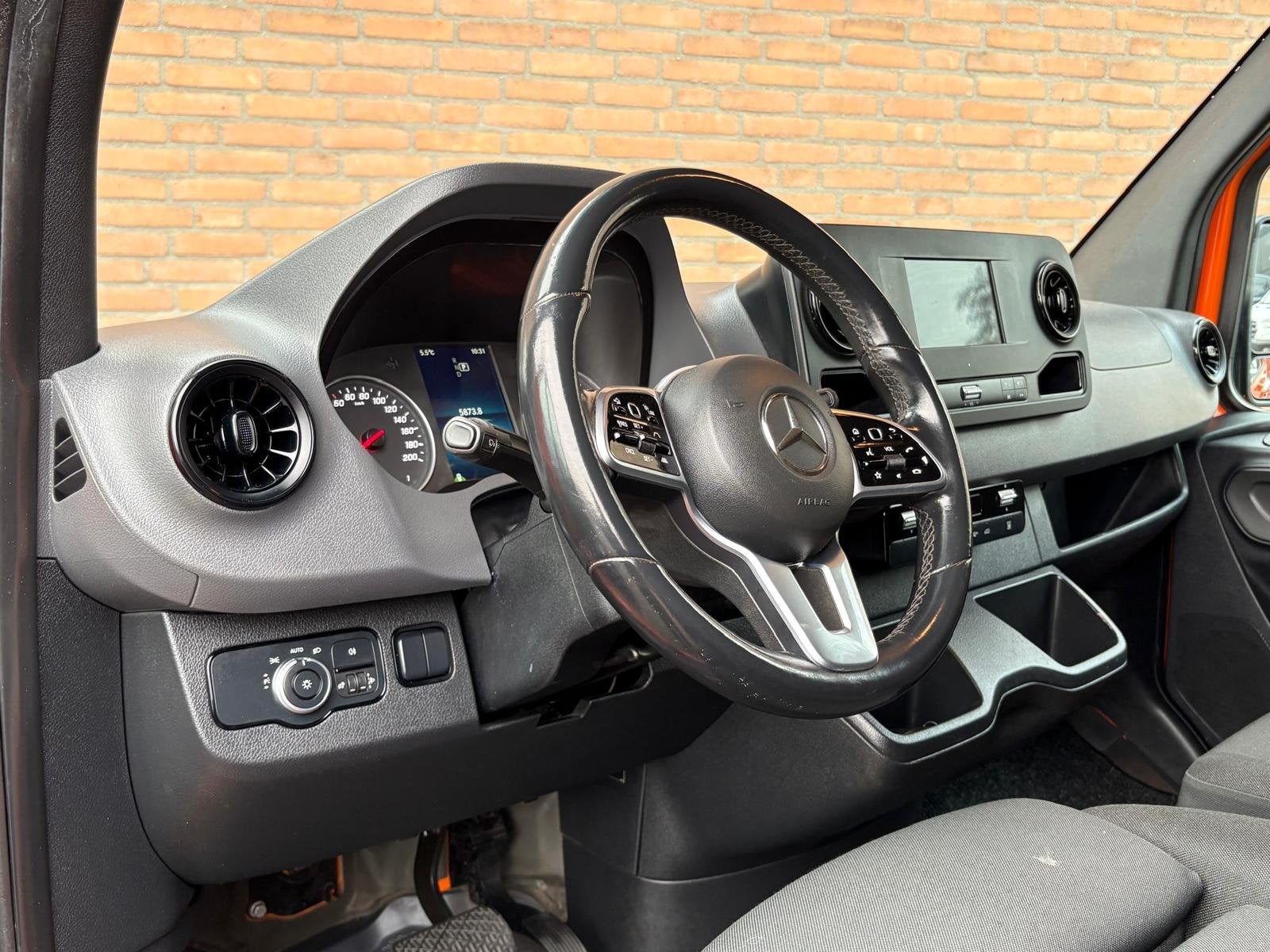 Mercedes-Benz Sprinter
