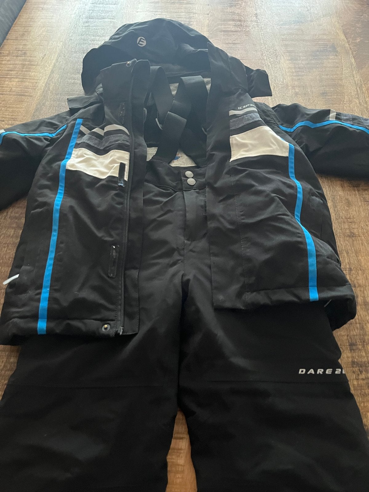 Icepeak ski-jas en Dare2b skibroek - Maat 128 (7-8 jaar), Ophalen of Verzenden, Zo goed als nieuw, Maat 38/40 (M), Pak