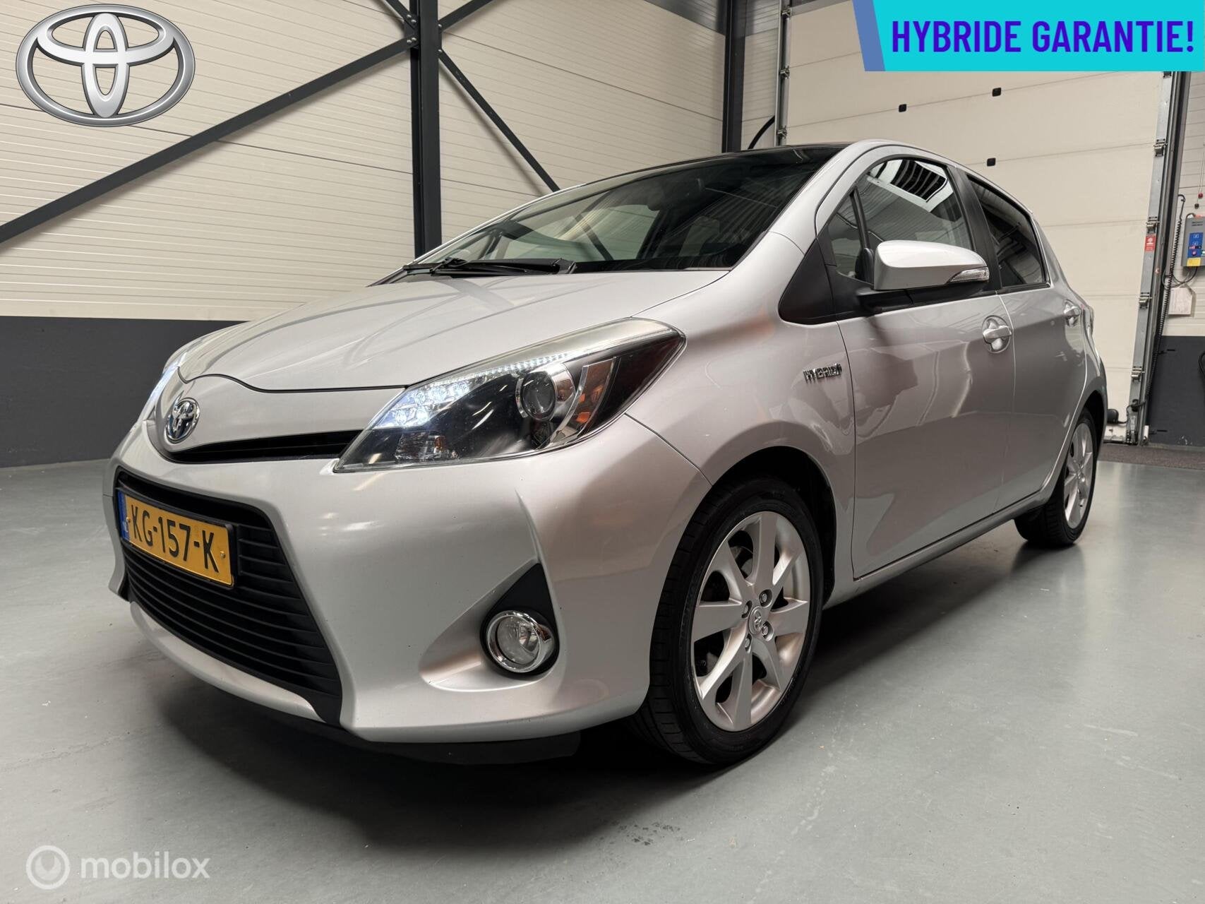 Toyota Yaris 1.5 Hybrid Dynamic Pano|Navi|Keyless|16"LM-Velg, Auto's, Euro 5, Gebruikt, Zwart, 4 cilinders