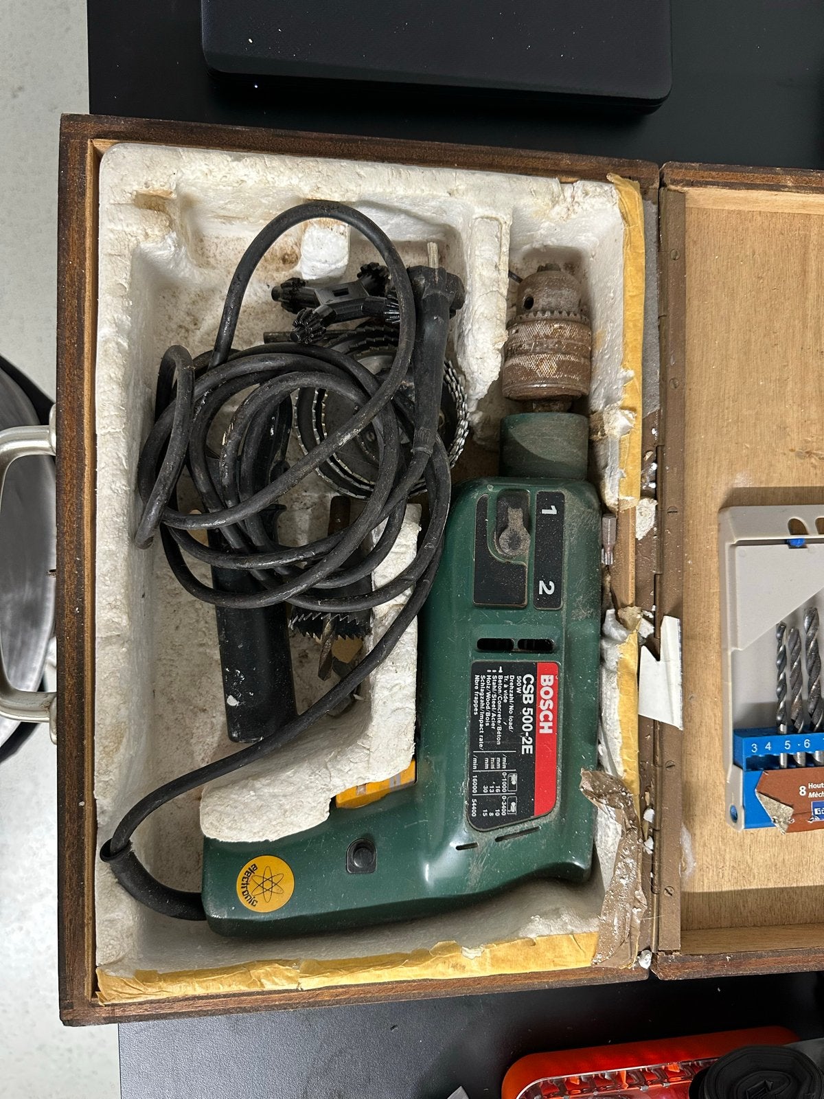 Bosch CSB 500-2E Boormachine in houten kist, Boormachine, Gebruikt, Variabele snelheid, Ophalen of Verzenden