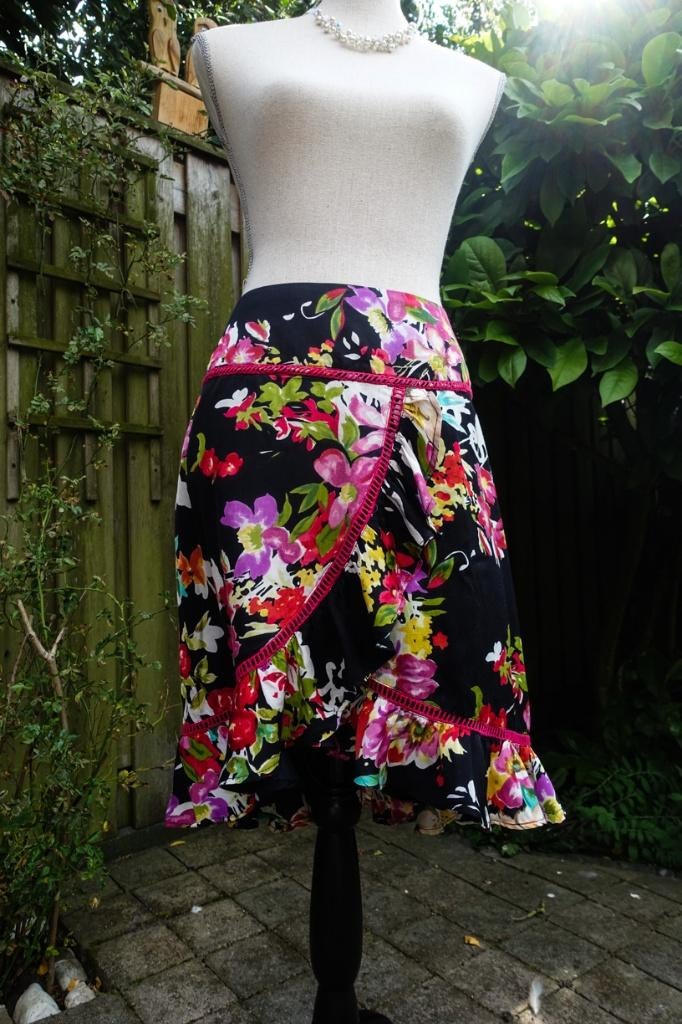 elegante zwarte ruffle rok - bloemen en kant - Steps - mt 40, Maat 38/40 (M), Zwart, Ophalen of Verzenden, Zo goed als nieuw