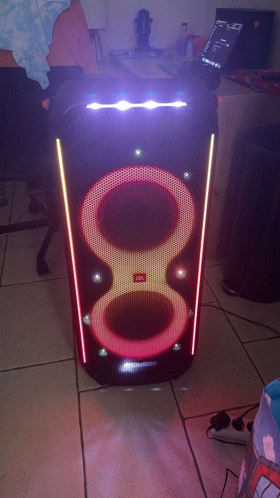 JBL Partybox 710 - Krachtige Party Speaker met Lichteffecten, Audio, Tv en Foto, Luidsprekers, JBL, Party speaker, Zo goed als nieuw