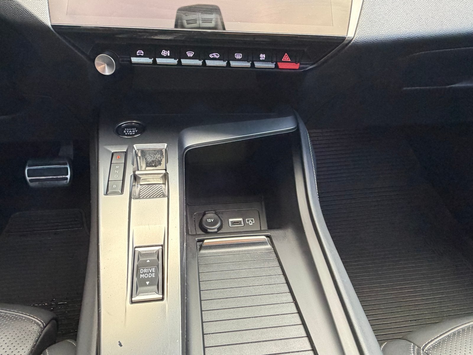 Foto 15 van Peugeot 308 1.6 Hybrid 225pk E-eat8 2022 Zwart