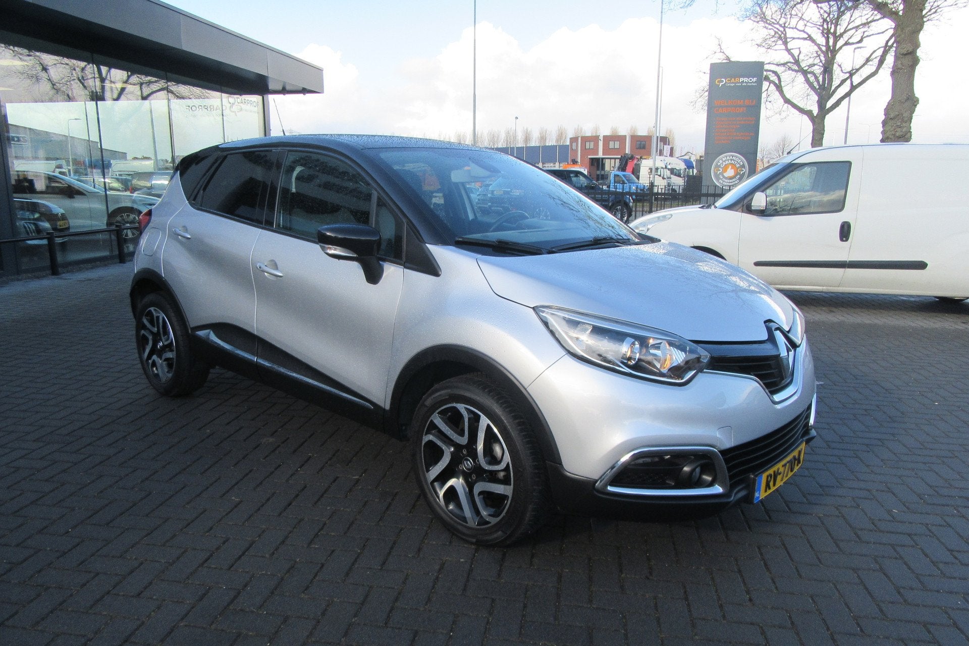 Renault Captur 1.2 TCe Dynamique Automaat, Camera, Navigatie, Euro 6, 4 cilinders, SUV of Terreinwagen, 120 pk