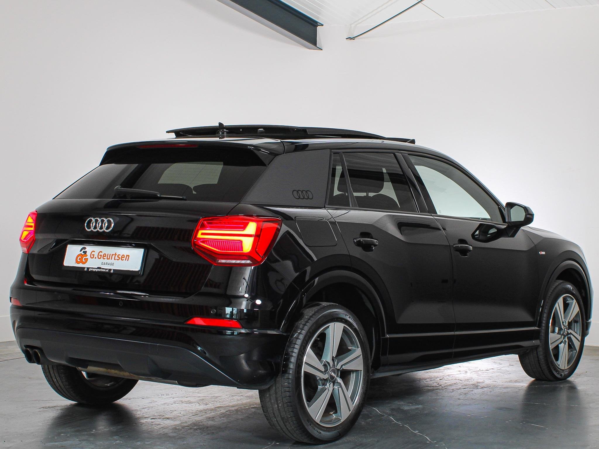 Audi Q2 1.4 TFSI 3x S-line Panoramadak, LED, Navigatie, Blue, Auto's, Dealer onderhouden, Gebruikt, 4 cilinders, 150 pk