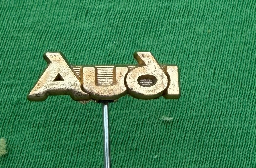 Speldje Audi, Verzamelen, Speldjes, Pins en Buttons, Ophalen of Verzenden, Zo goed als nieuw, Overige onderwerpen