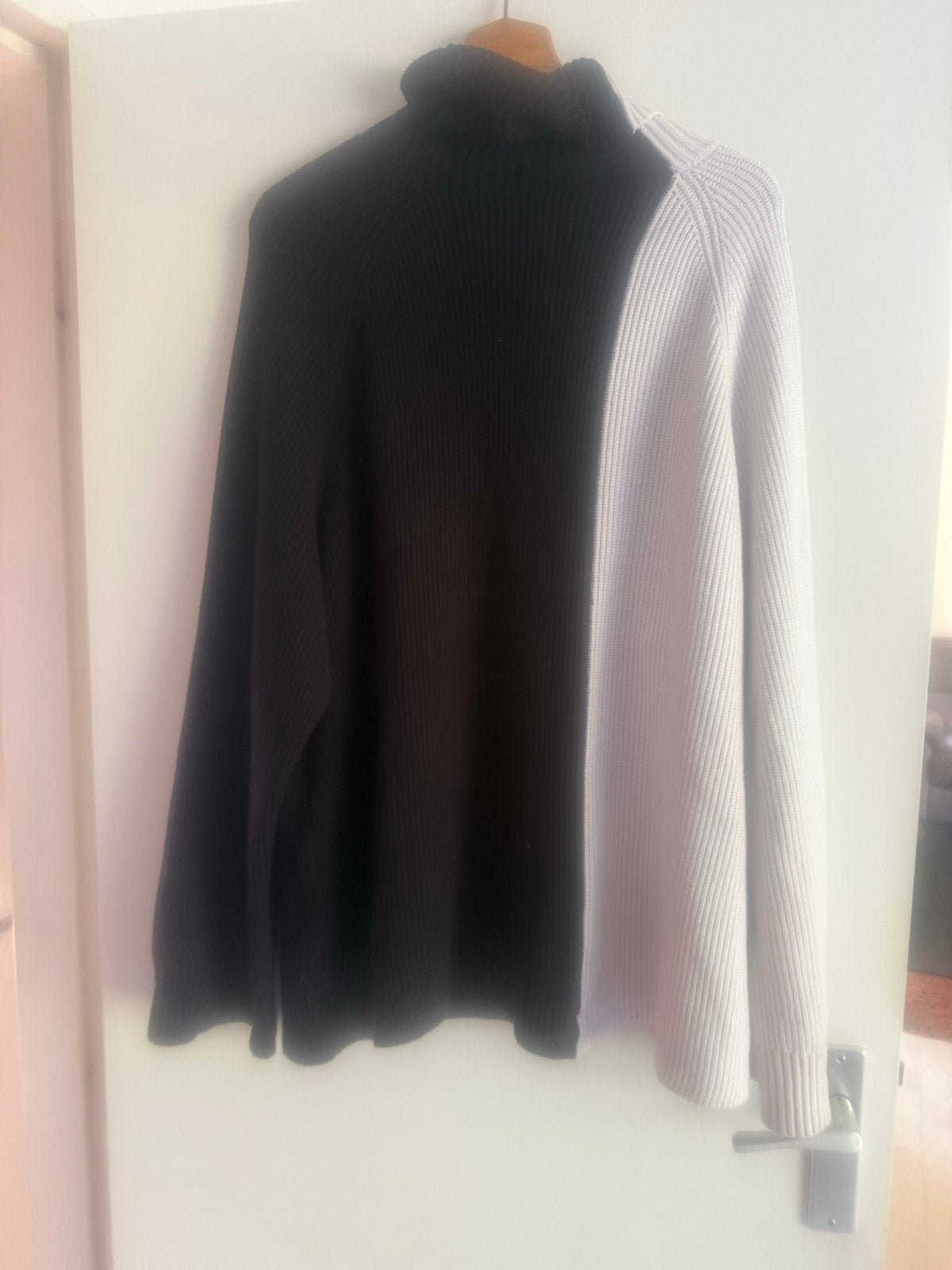 Mango MNG Tweekleurige Trui Zwart/Wit - Maat XL, Kleding | Dames, Ophalen of Verzenden, Zo goed als nieuw, Maat 46/48 (XL) of groter