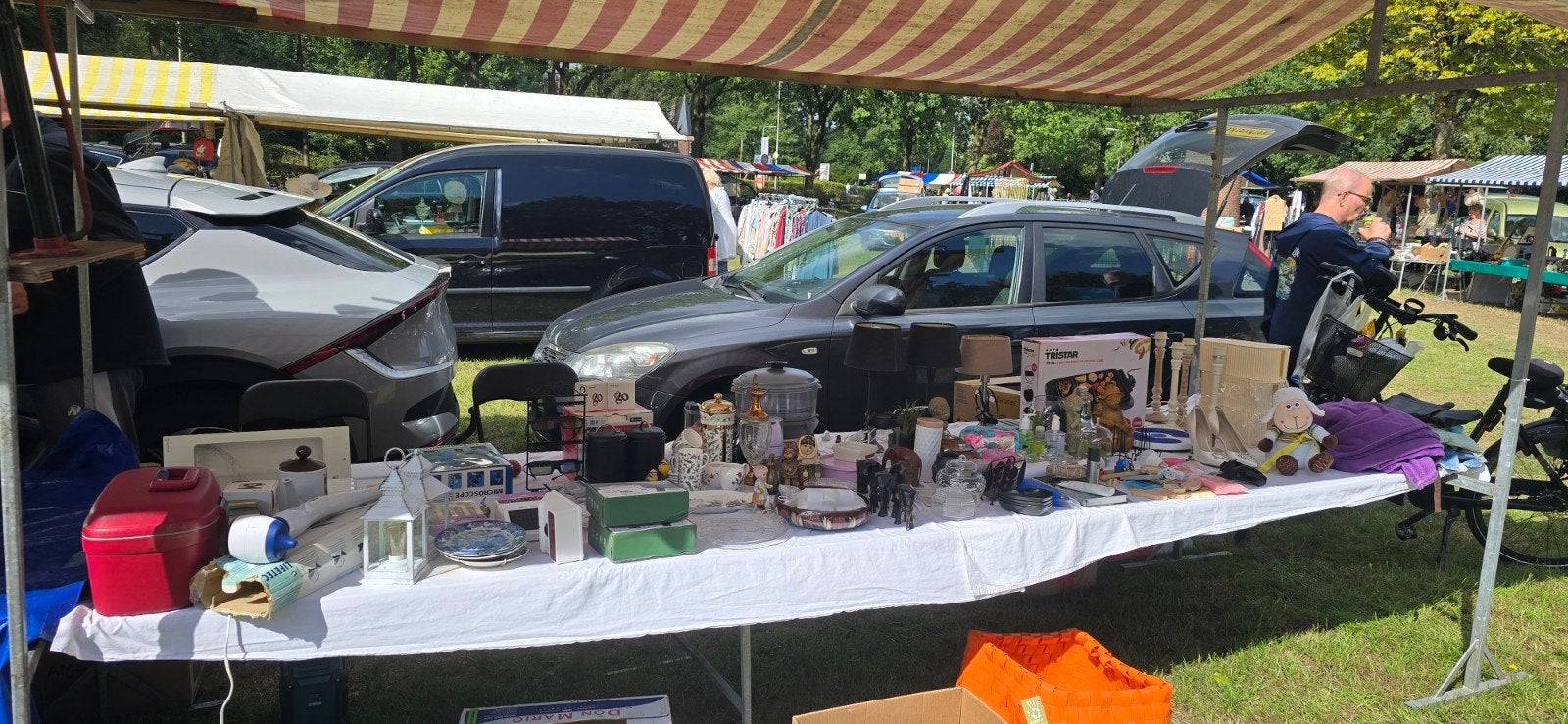heel veel rommelmarkt spullen, Ophalen