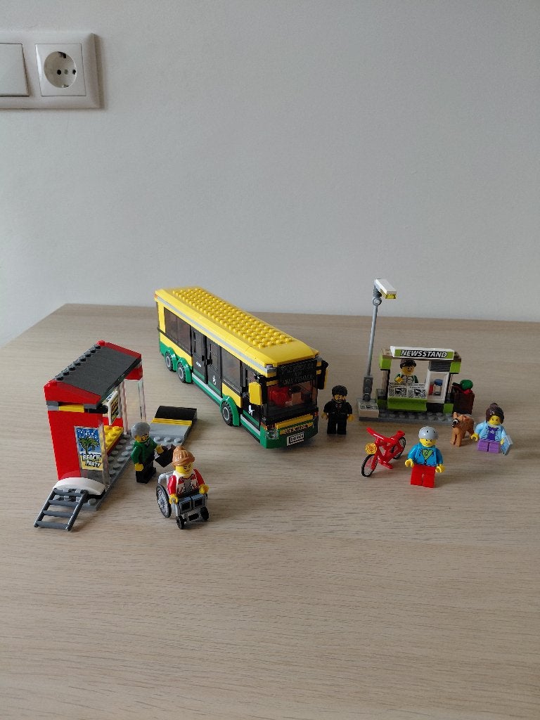 Lego City 60154 Busstation, Lego, Ophalen of Verzenden, Complete set, Inclusief instructies