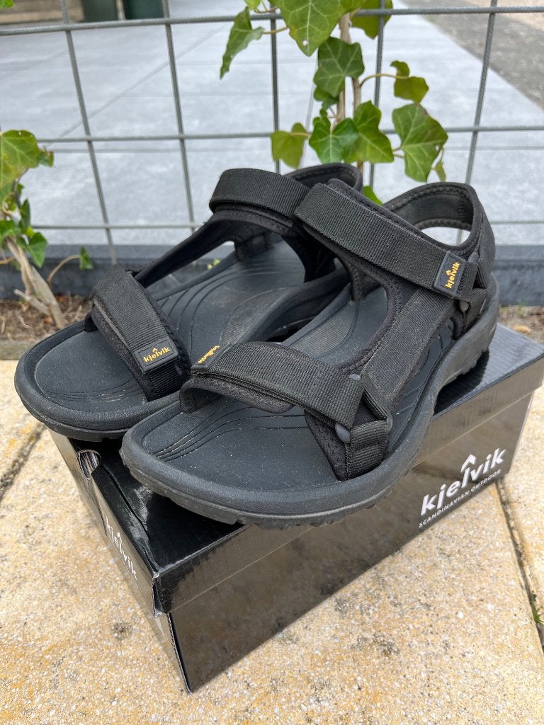Kjelvik sandalen maat 42 - zo goed als nieuw, Sandalen, Zwart, Ophalen of Verzenden, Zo goed als nieuw