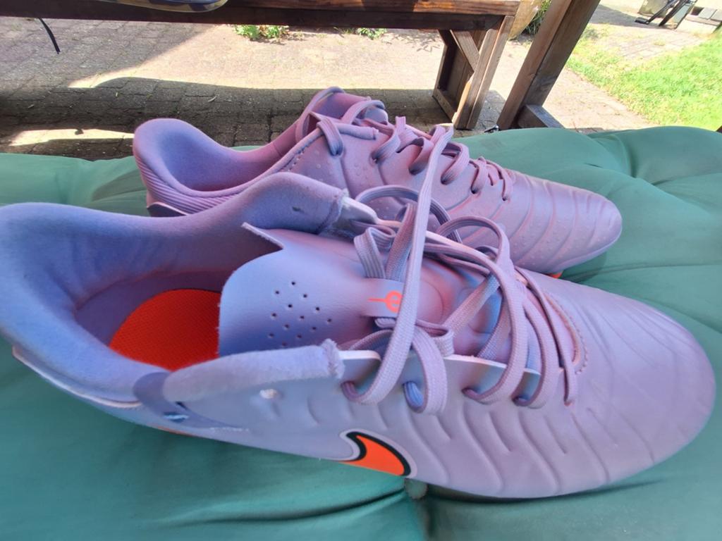 Nike Tiempo voetbalschoenen mt 44, Schoenen, Zo goed als nieuw, Maat M, Ophalen of Verzenden