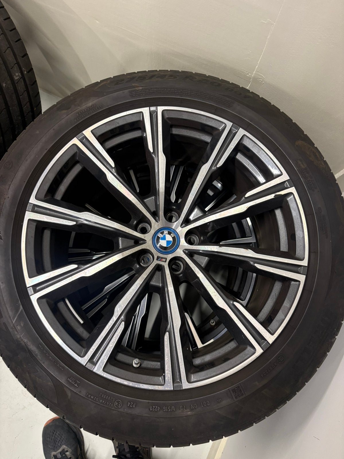 Originele BMW X5 G05 20 inch velgen met Pirelli banden, Ophalen, Gebruikt, 275 mm, Banden en Velgen