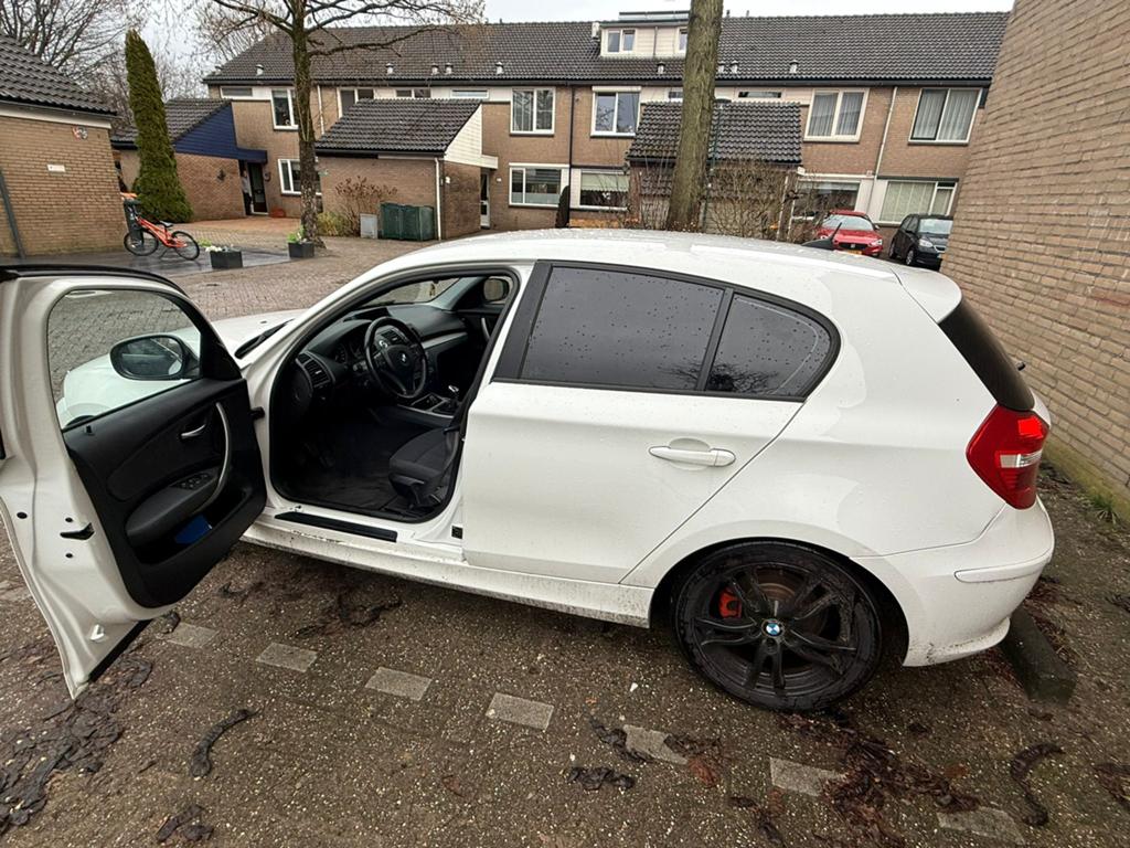 BMW 1-Serie 2.0 116I 5DR 2010 Wit, Auto's, Euro 5, Stof, 1995 cc, 4 cilinders
