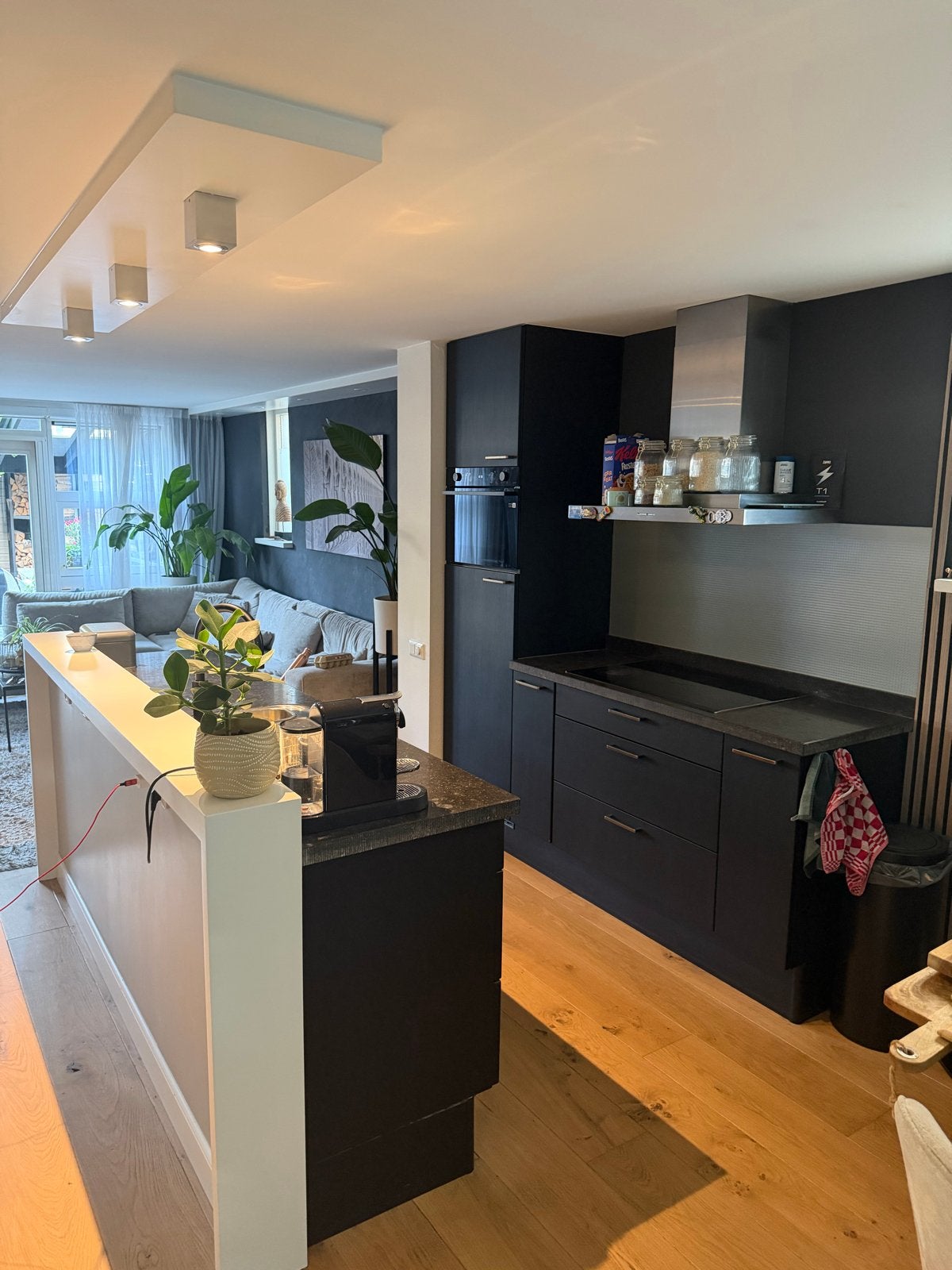 Moderne keuken met eiland, Quooker, oven en vaatwasser, Ophalen, Gebruikt, Zwart, Overige typen