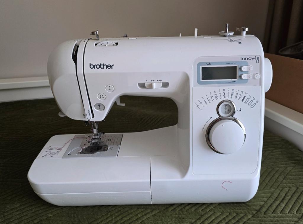 Brother innovis 15, Hobby en Vrije tijd, Naaimachines en Toebehoren, Gebruikt, Naaimachine, Brother, Ophalen of Verzenden