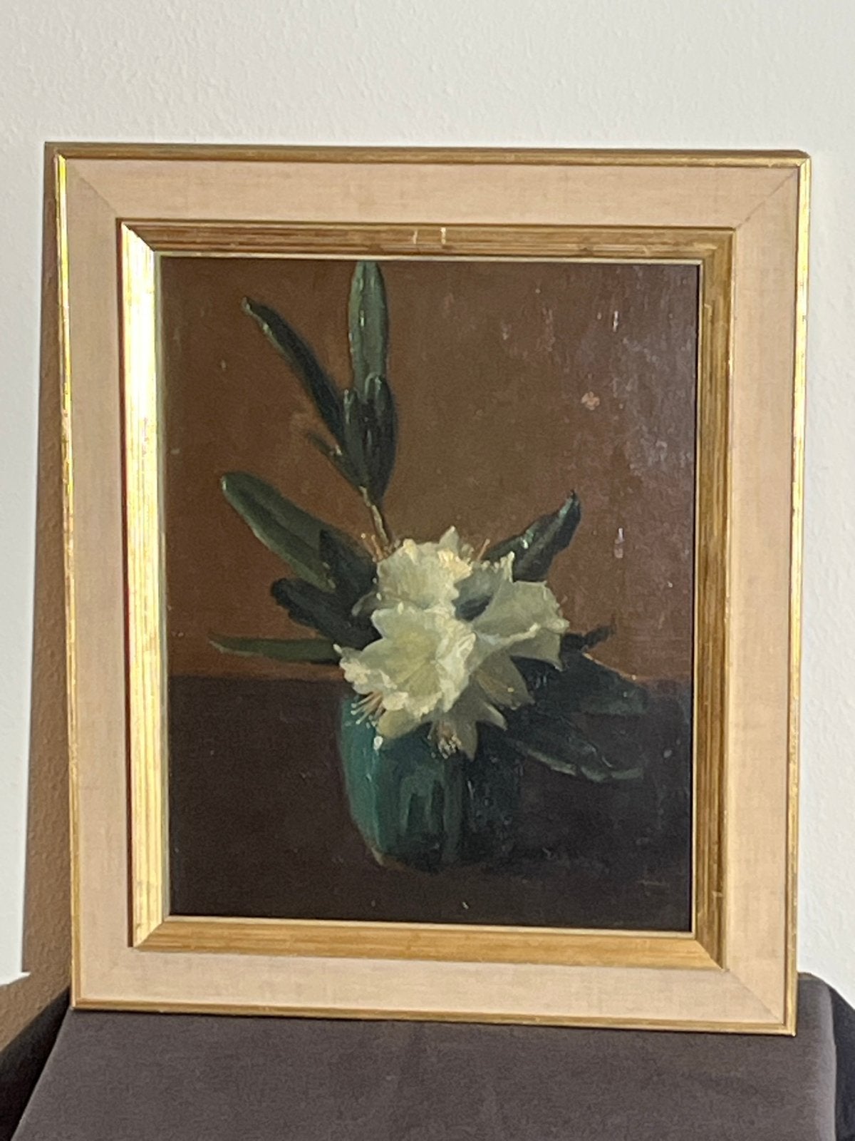 Stilleven met witte Rhododendron bloemen in een groene vaas, Bloemen, Doek, Ophalen of Verzenden, Handgeschilderd