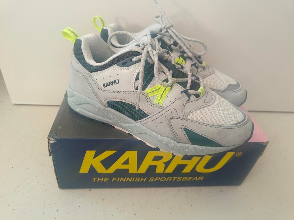Zo goed als nieuwe sneakers van Karhu, maat 39,5, Karhu, Ophalen of Verzenden, Sneakers of Gympen, Zo goed als nieuw