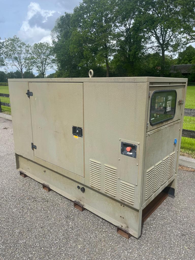 SDMO R3000 45kVA Aggregaat, Doe-het-zelf en Verbouw, Aggregaten, Ophalen, Gebruikt, Dieselolie, Geluidgedempt