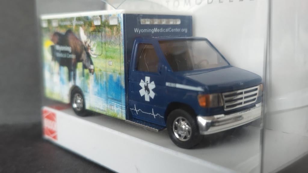 Ford E350 Ambulance Wyoming Moose 1:87 Busch Pol, Overige merken, Auto, Verzenden, Busch Gmbh Co