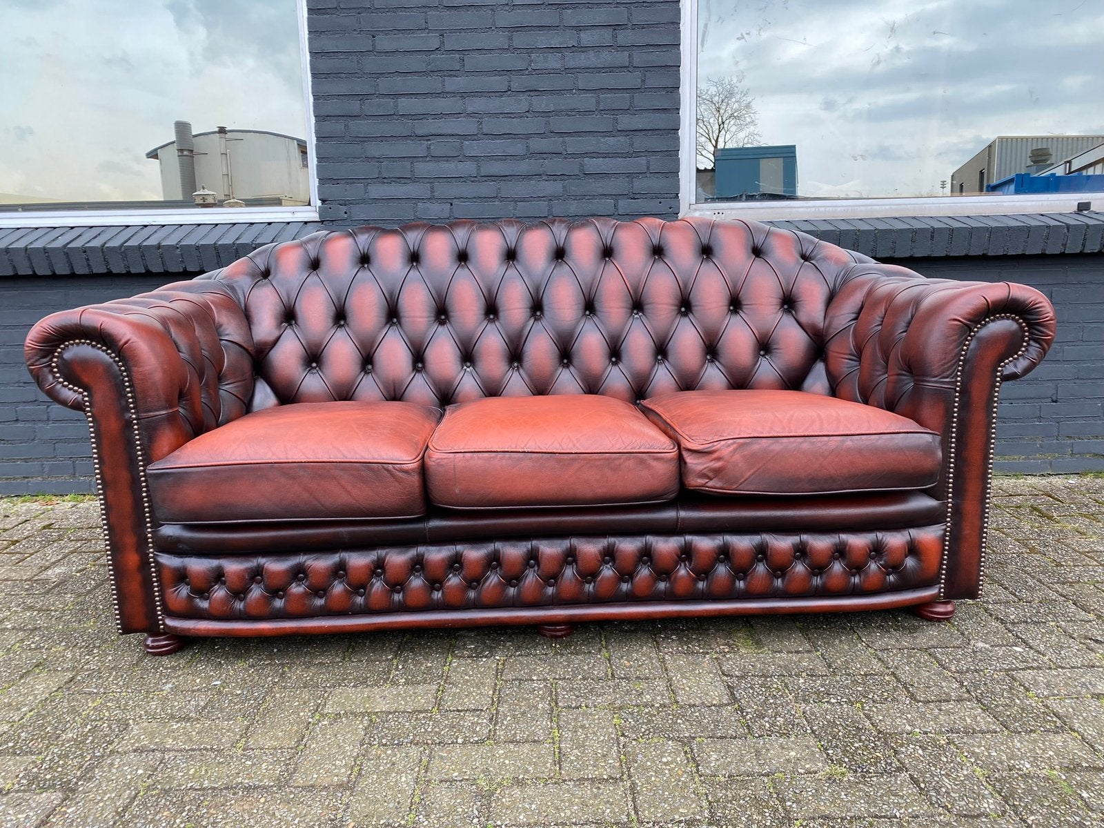 Springvale Chesterfield bank roodbruin, Ophalen, Zo goed als nieuw, Rechthoekig, Leer
