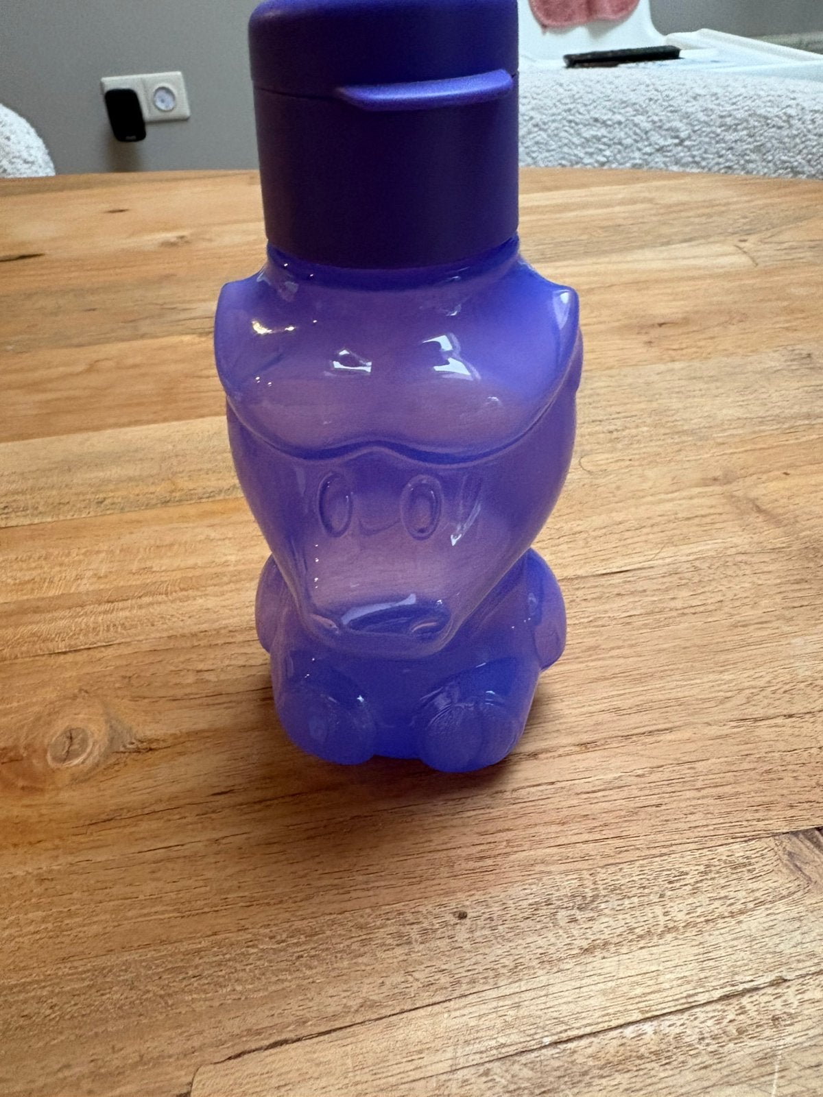 NIEUWE Tupperware paarse drinkbeker in de vorm van een koe, Huis en Inrichting, Keuken | Tupperware, Ophalen of Verzenden, Zo goed als nieuw