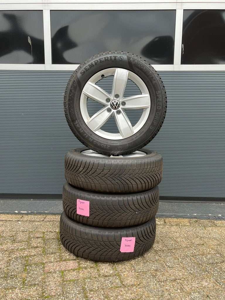 Volkswagen originele velgen+winterbanden set, Ophalen, Banden en Velgen, 17 inch, Winterbanden
