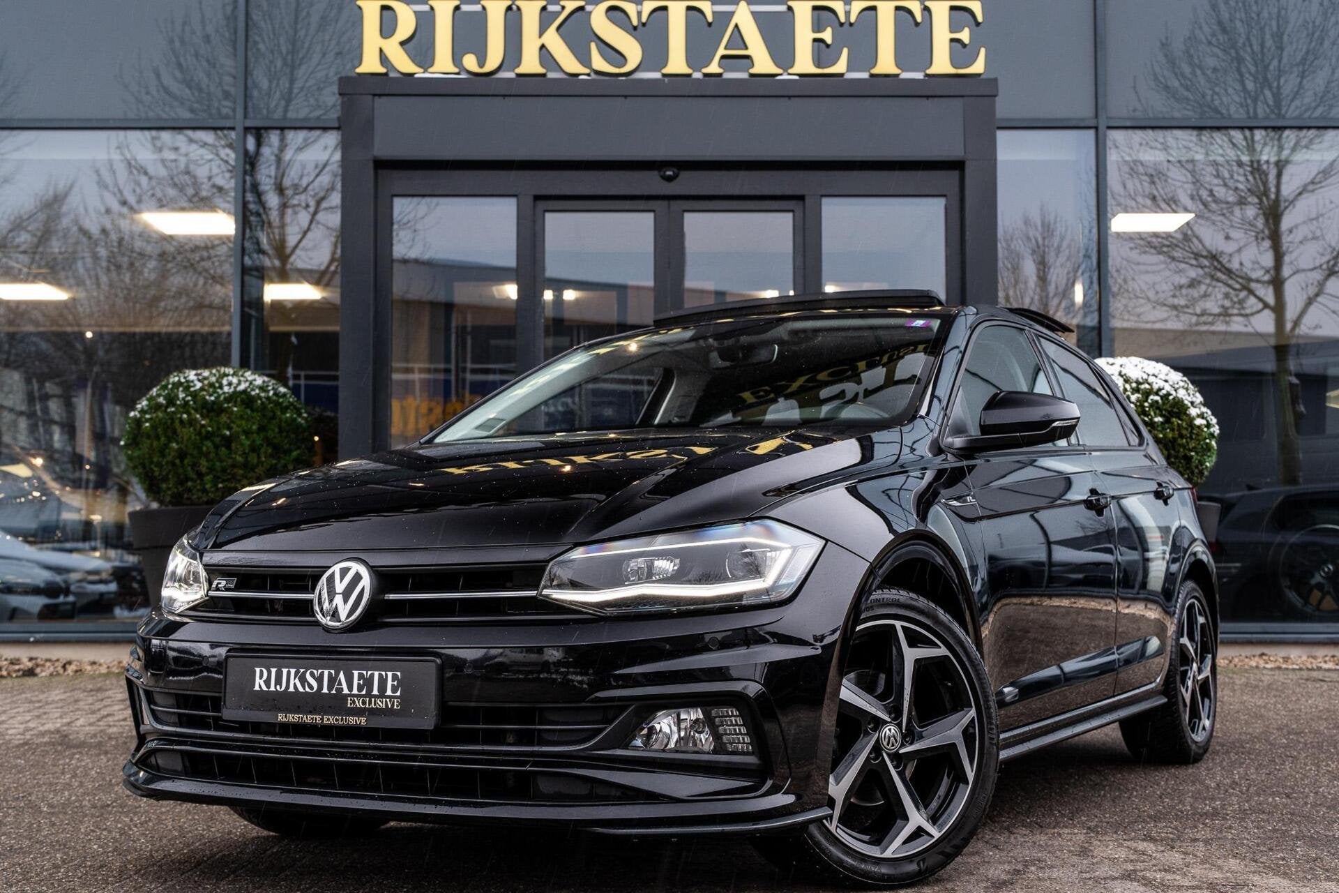 Volkswagen Polo 1.0 TSI R-LINE|PANO|CARPLAY|17''|ACC|LED|PDC, Auto's, Dealer onderhouden, Gebruikt, Met garantie (alle), Zwart