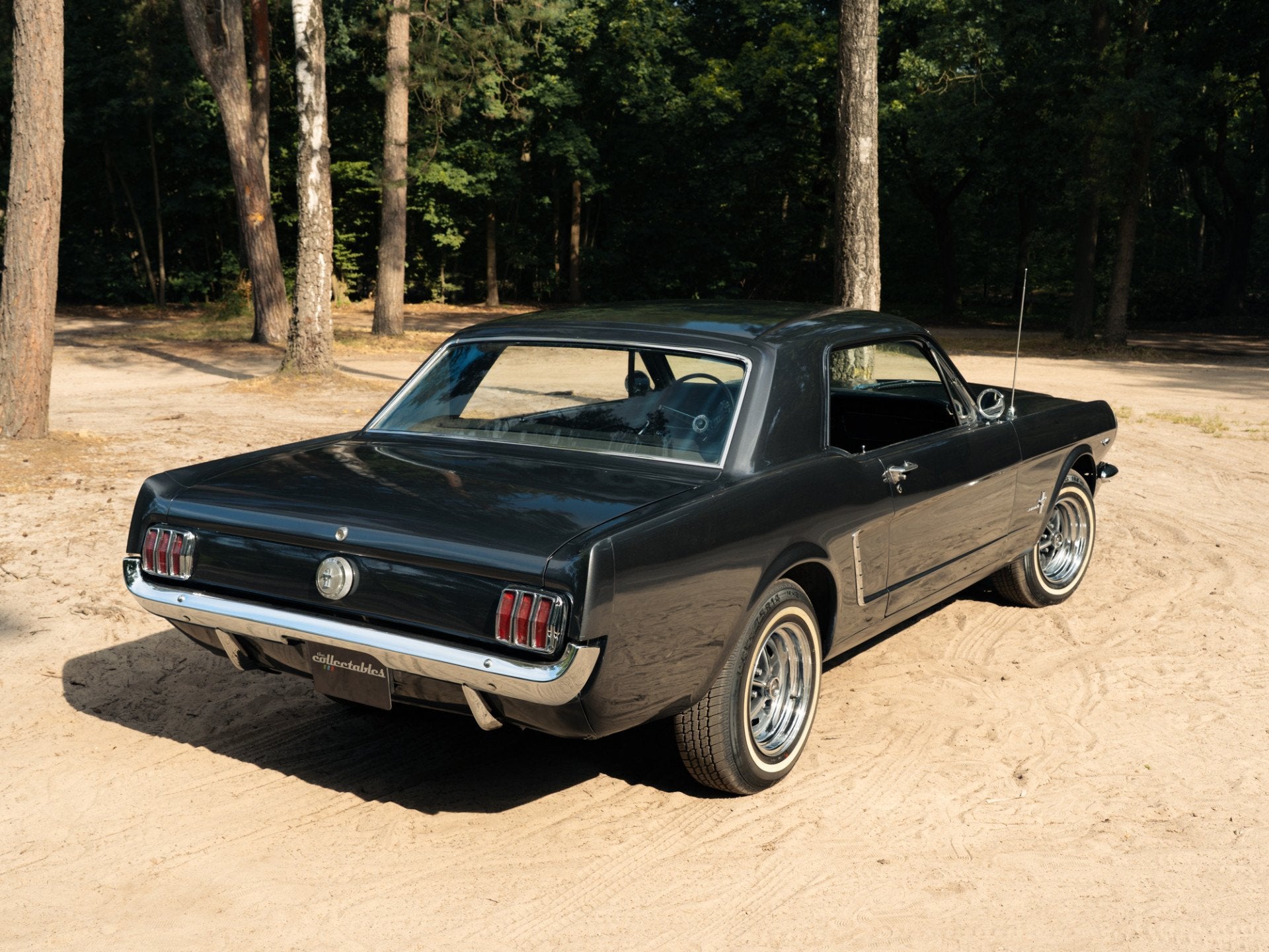 Ford Mustang 4.7 V8 (bj 1965, automaat), Auto's, Oldtimers, Automaat, Metallic lak, Zwart, 4 stoelen