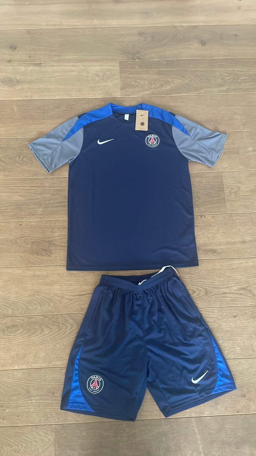 PSG trainingsset maat M, Ophalen of Verzenden, Nieuw, Shirt