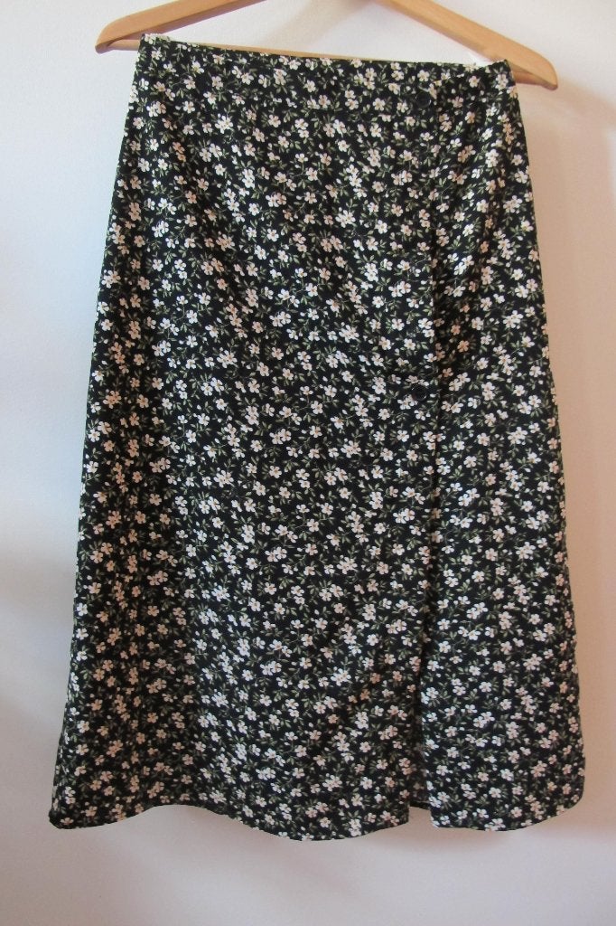 Floral print button front midi skirt, Zwart, Nieuw, Ophalen of Verzenden, Maat 36 (S)