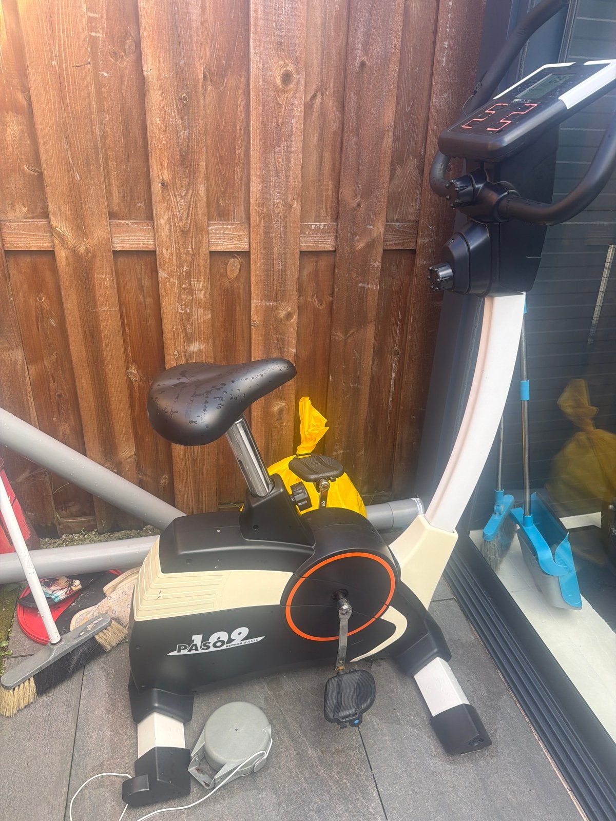 Foto 2 van Hometrainer PA 569 - Gebruikt