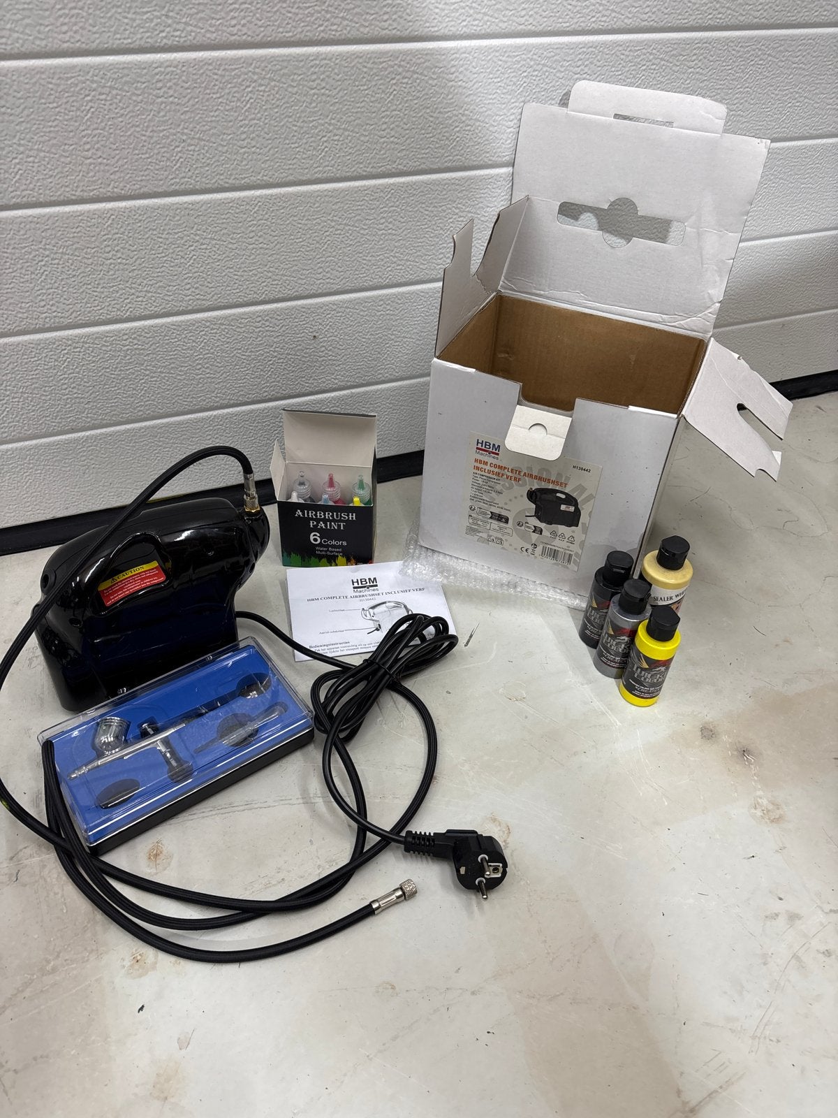 Nieuwe Airbrush Set met Verf - Nooit Gebruikt, Hobby en Vrije tijd, Ophalen of Verzenden, Nieuw, Airbrush en Toebehoren