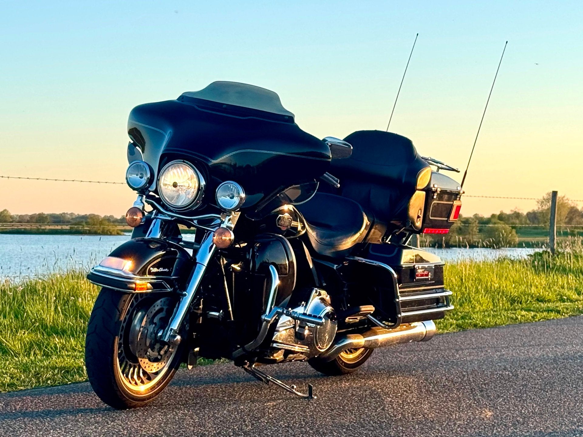 Harley Davidson Tour Harley-Davidson Ultra Classic 96CI | Ee, Info@harley-davidson.com, Cruise Control, Meer dan 35 kW, Toermotor