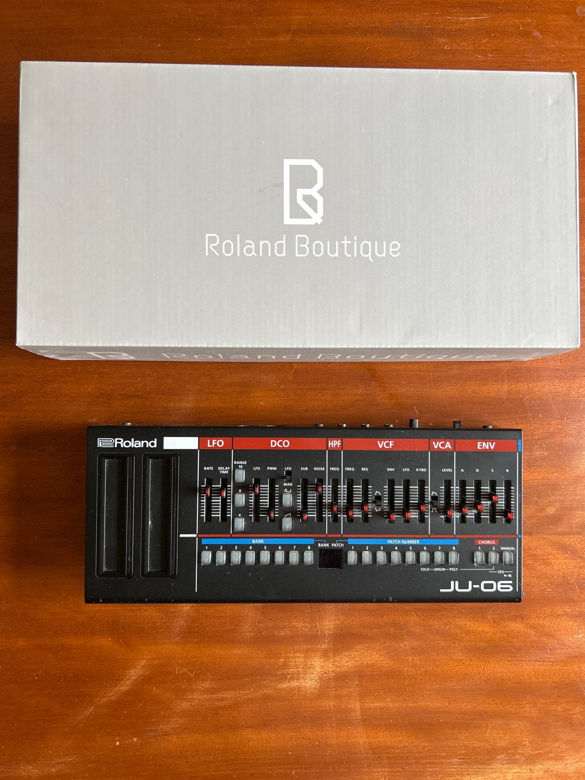 Roland JU-06 Synthesizer - Boutique Serie, Gebruikt, Roland, Met midi-aansluiting, Overige aantallen