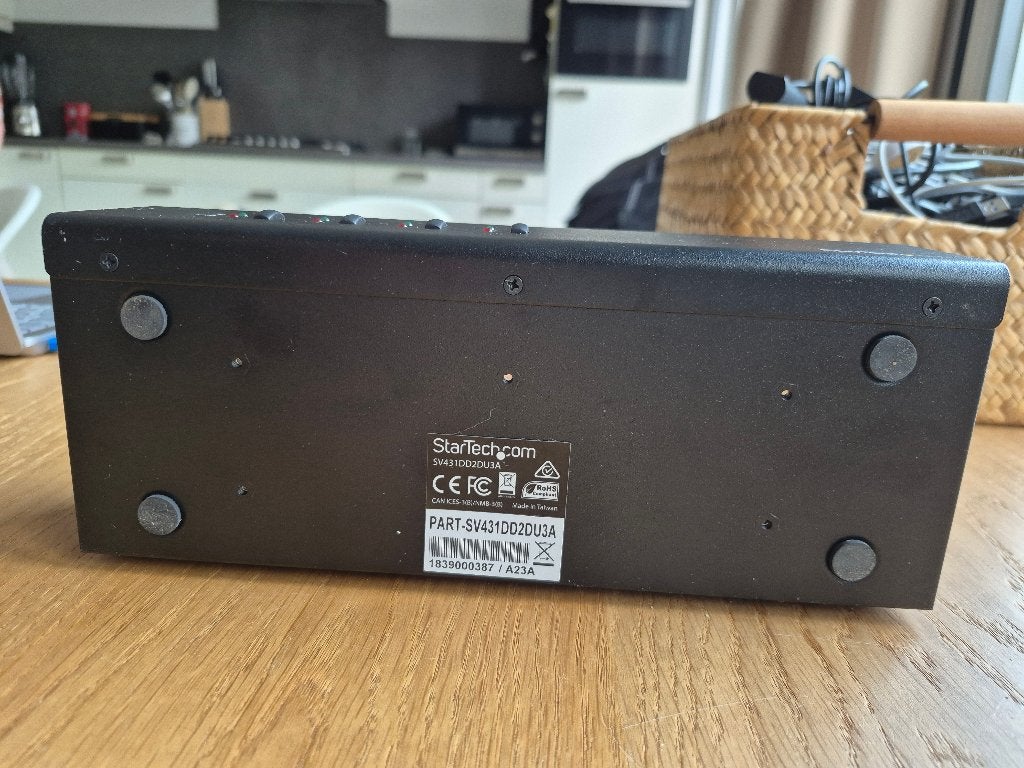 Foto 4 van Startech SV431DD2DU3A 4 ports dual monitor KVM Switch