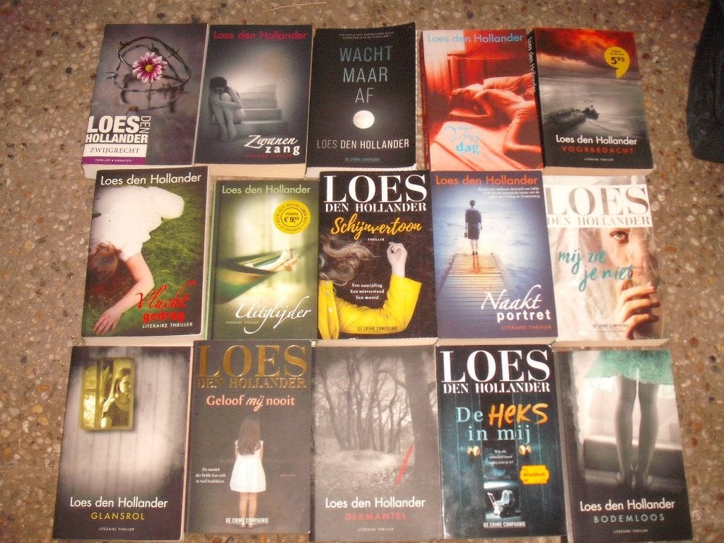 KOOPJE!! Loes den Hollander 15x thriller boeken in 1 koop, Ophalen, Gelezen, Loes den Hollander, Nederland