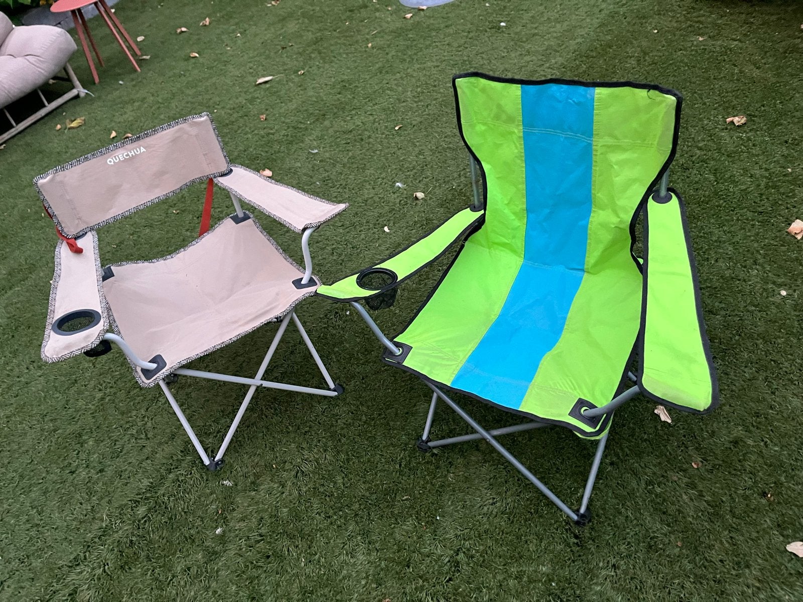 2 campingstoeltjes: Quechua en merkloos, Caravans en Kamperen, Ophalen, Gebruikt, Campingstoel
