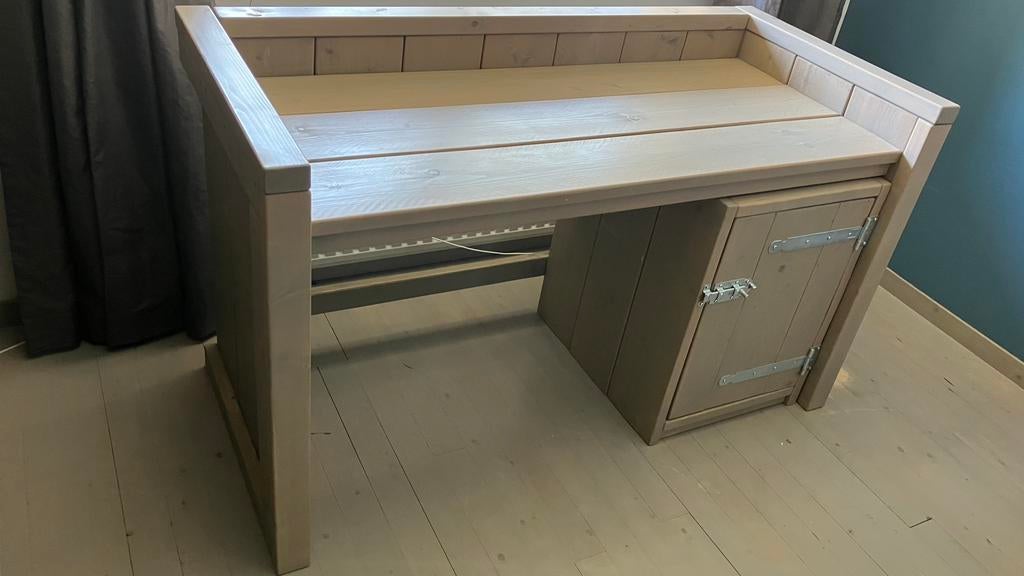 Bureau van steigerhout, Ophalen, Zo goed als nieuw
