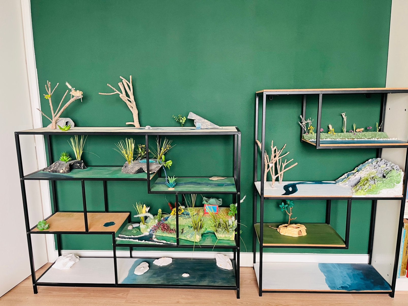 Handmade Play & Display shelving units for Toy Animals, Ophalen, Gebruikt