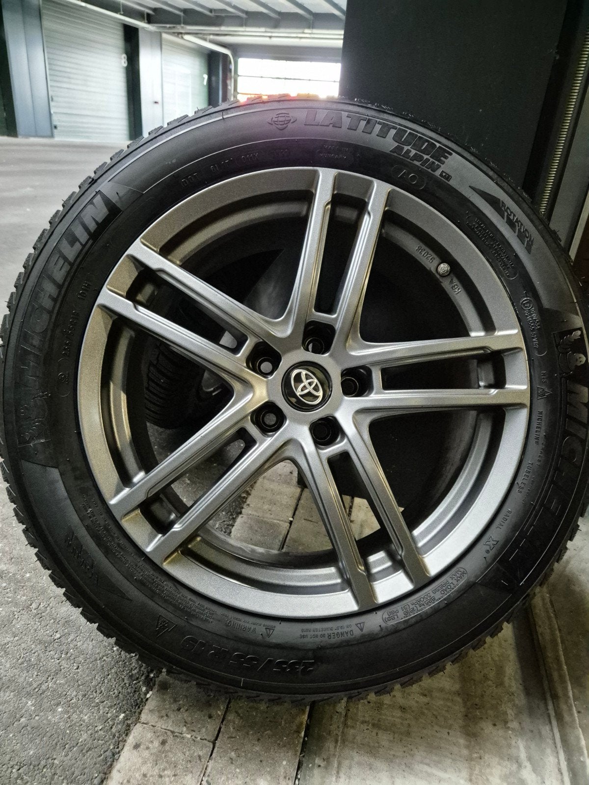 19inch TOYOTA RAV4 / BZ4X / SUZUKI ACROSS WINTERSET met TPMS, Banden en Velgen, Winterbanden, 235 mm, Ophalen