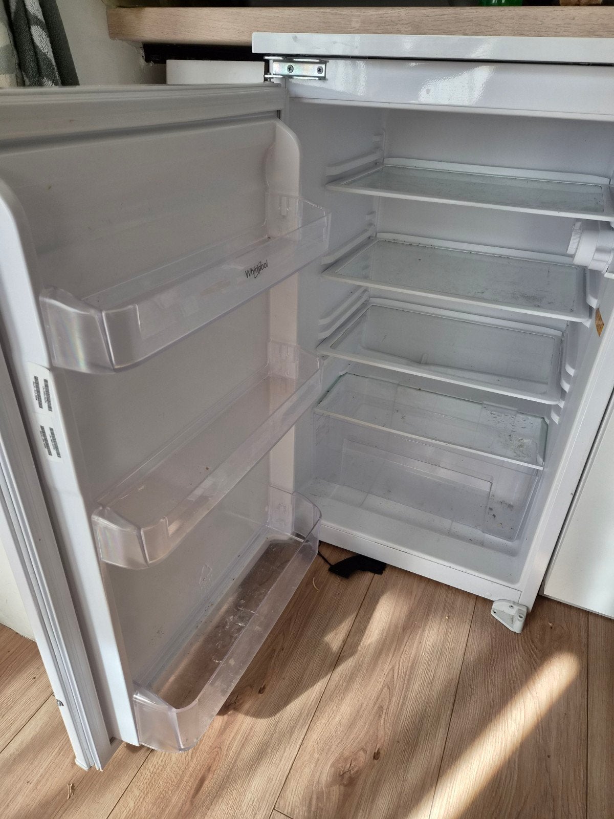 Whirlpool ARG 9021 1N Koelkast - Koeling deffect, Ophalen, Zonder vriesvak, Minder dan 85 cm, 60 cm of meer