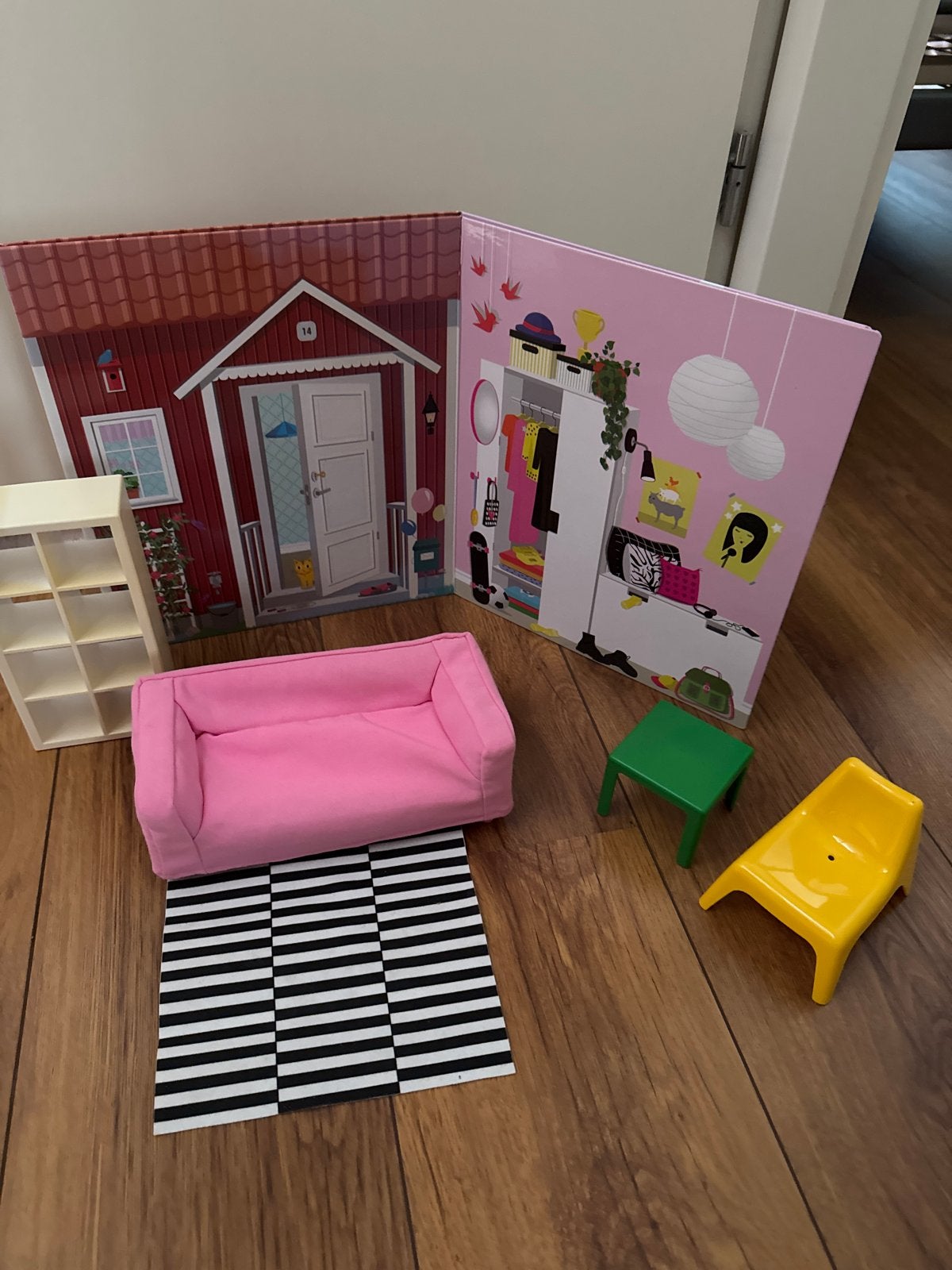Poppenhuis met meubels en accessoires, Kinderen en Baby's, Ophalen, Gebruikt, Poppenhuis