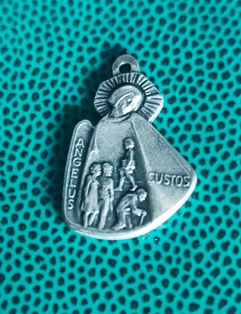 826 Mooi apart hangertje medaille van Engelbewaarder, Ophalen of Verzenden, Zo goed als nieuw, Overige typen, Christendom | Katholiek