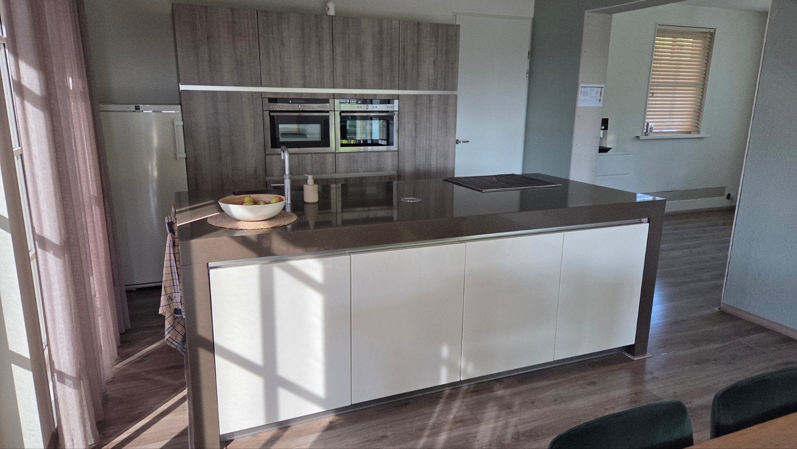 Stevige Häcker / Beda keuken met kookeiland, Neff apparatuur, Ophalen, Gebruikt, Overige typen, Met kookeiland