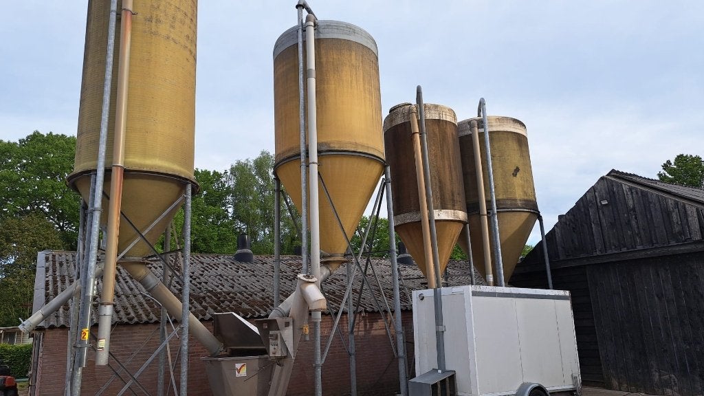 Diverse Voersilo, Ophalen, Vee