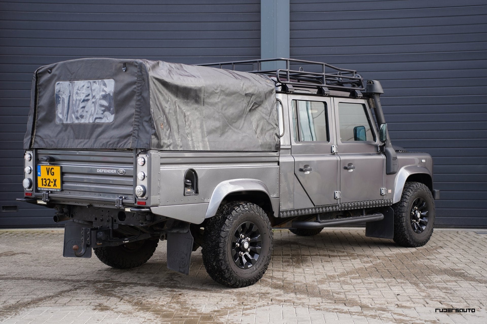 Land Rover Defender 2.2 D 130" S Crew Cab | Automaat | Grote, Automaat, Gebruikt, Zwart, 4 cilinders