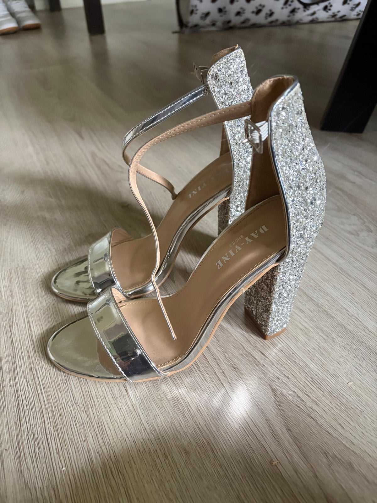 Glitter hakken maat 38 - Day-Vine Shoes, Pumps, Overige kleuren, Ophalen of Verzenden, Gedragen