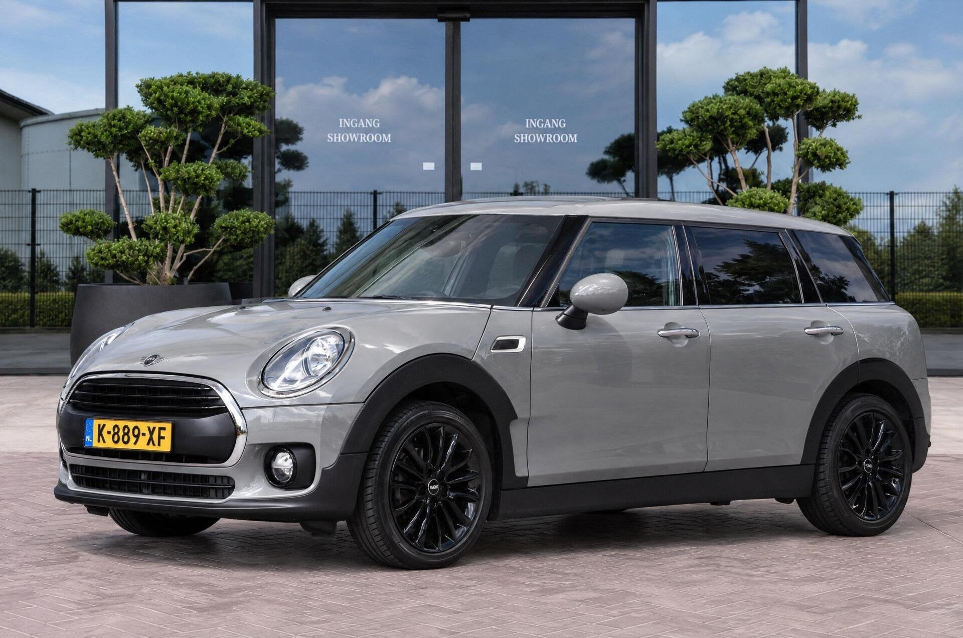 Mini Clubman 1.5 One Pepper Serious Business AIRCO | CRUISE, Auto's, Voorwielaandrijving, Stof, Gebruikt, 102 pk